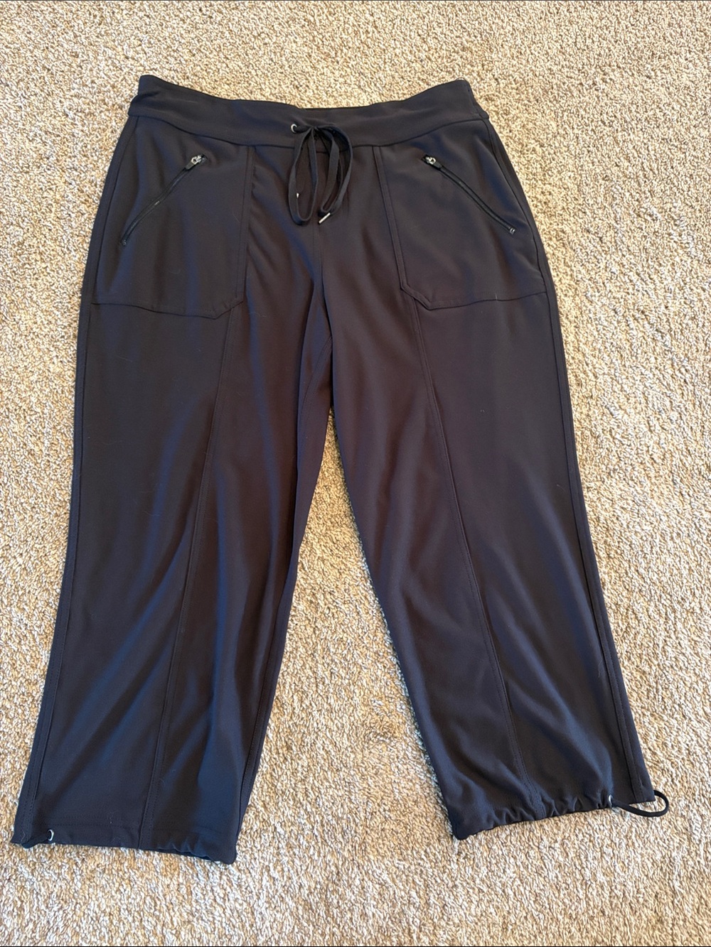 Women's Black telegram Capri Lounge Pants with Drawstring Waist